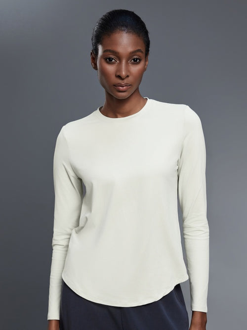 Flexvibe activewear side view for gym-to-street, with soft stretch and gym-to-street