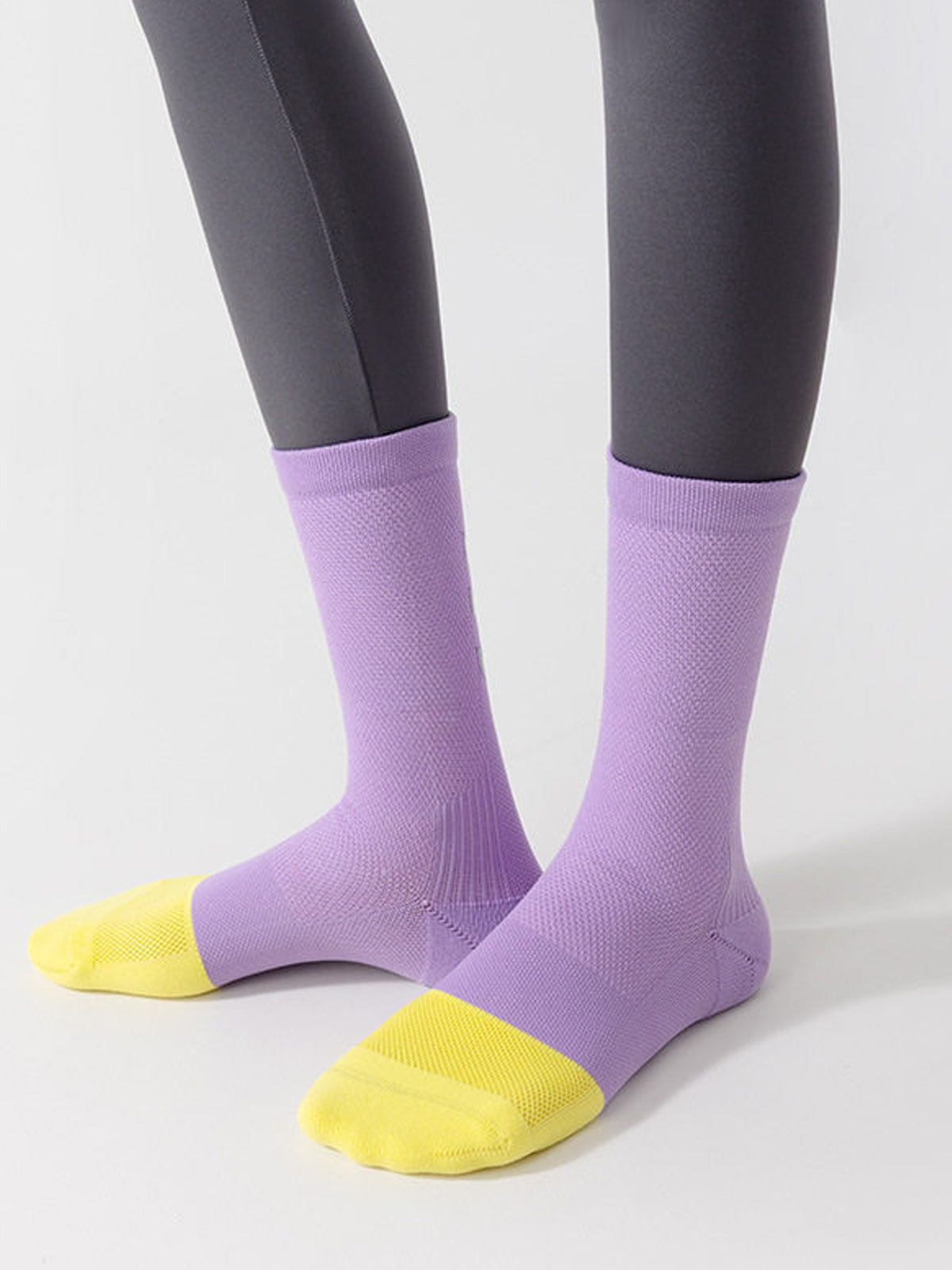 Flexvibe Unisex Long Cycling Socks Reflective Non-Slip Quick Dry for Road Bike Running