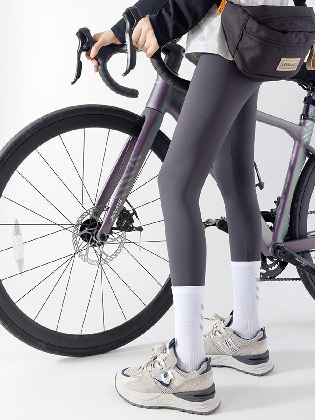 Flexvibe Unisex Long Cycling Socks Reflective Non-Slip Quick Dry for Road Bike Running