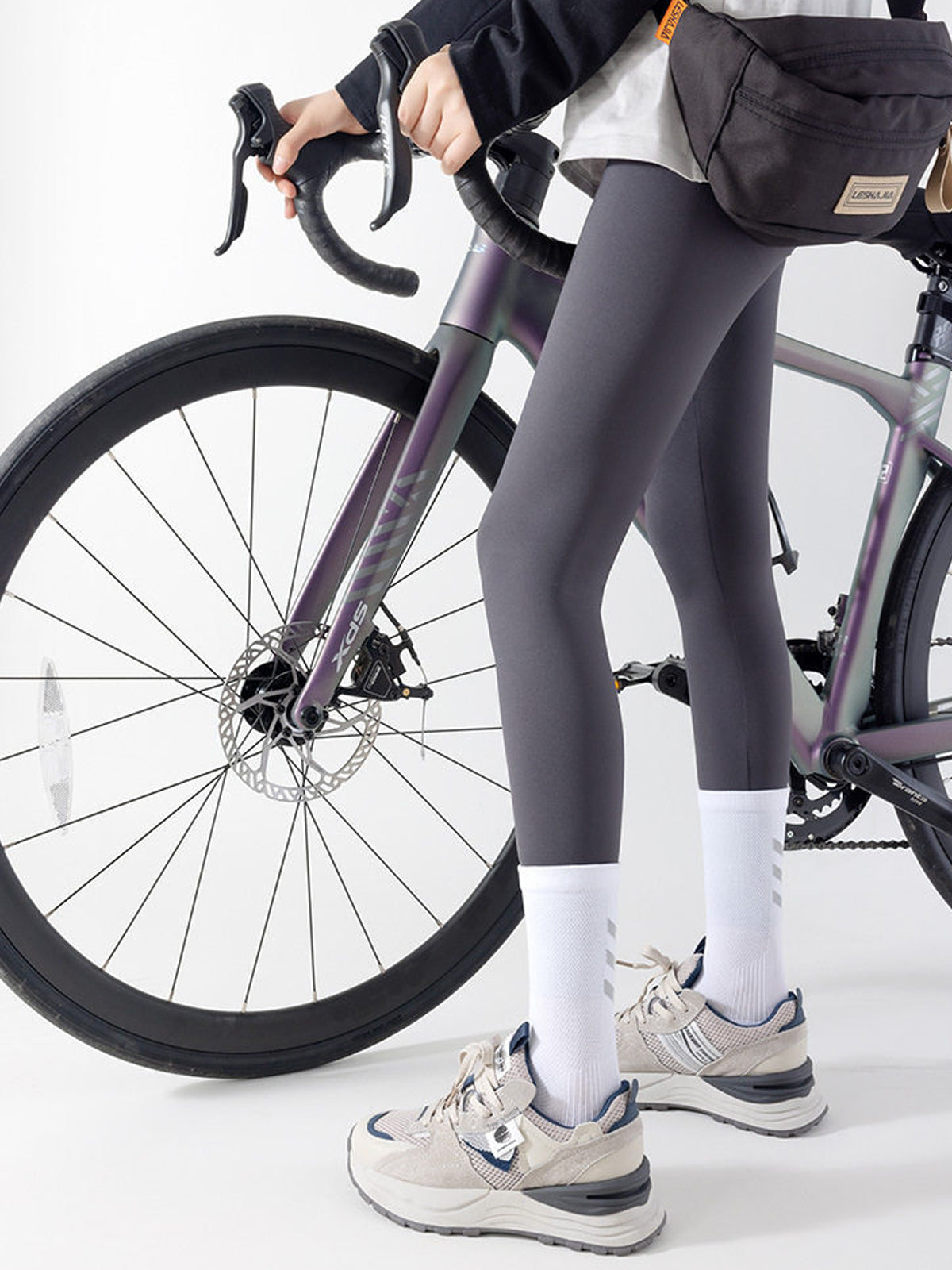 Flexvibe Unisex Long Cycling Socks Reflective Non-Slip Quick Dry for Road Bike Running