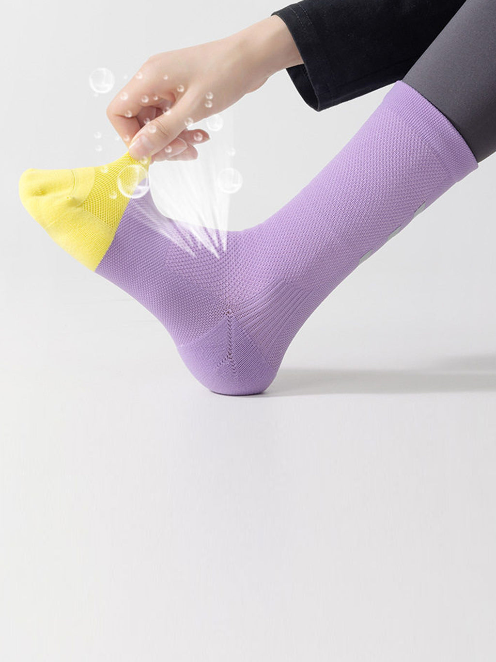 Flexvibe Unisex Long Cycling Socks Reflective Non-Slip Quick Dry for Road Bike Running