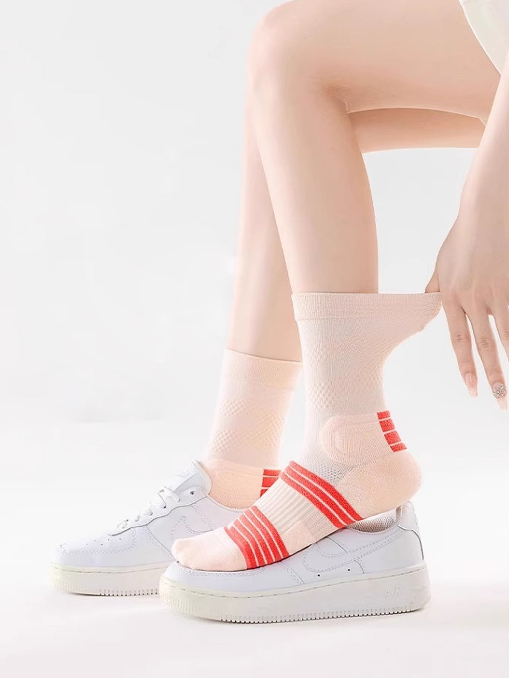 Flexvibe Women Mid-Calf Sports Socks, Terry Cushion Anti-Odor for Running Basketball