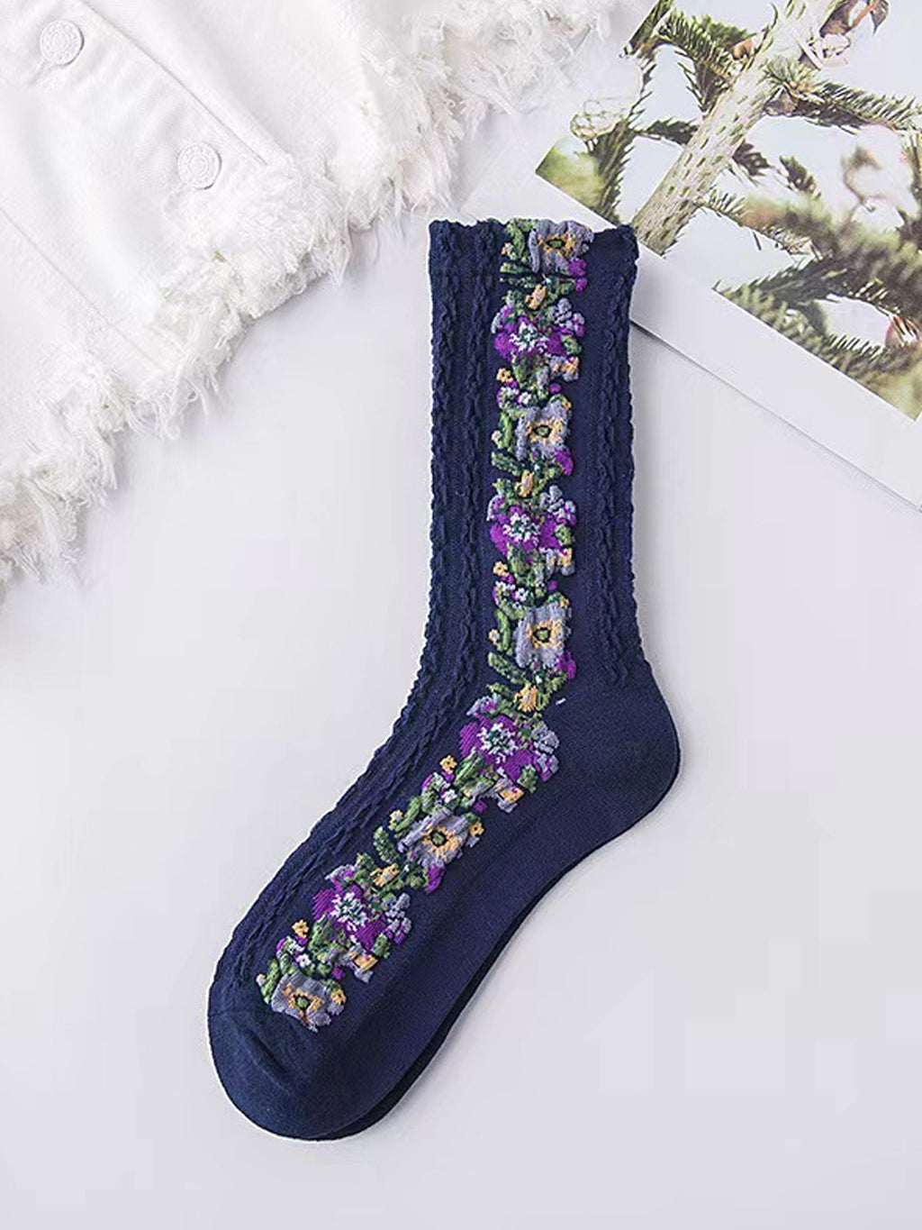 Vintage Women Mid-Calf Socks, Japanese Jacquard Floral Slouch Socks for Autumn Winter - Flexvibe product image 3