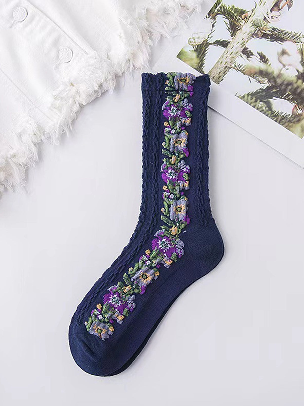Vintage Women Mid-Calf Socks, Japanese Jacquard Floral Slouch Socks for Autumn Winter - Flexvibe product image 3