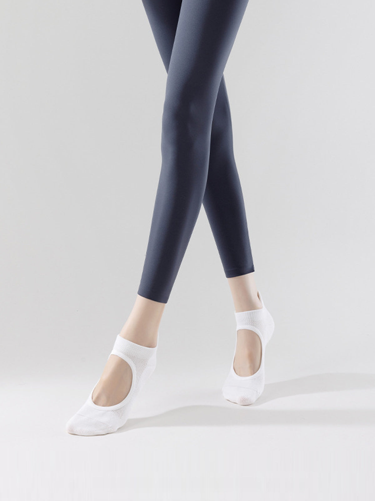 Seamless Cotton Pilates Grip Socks for Women - Flexvibe product image 9