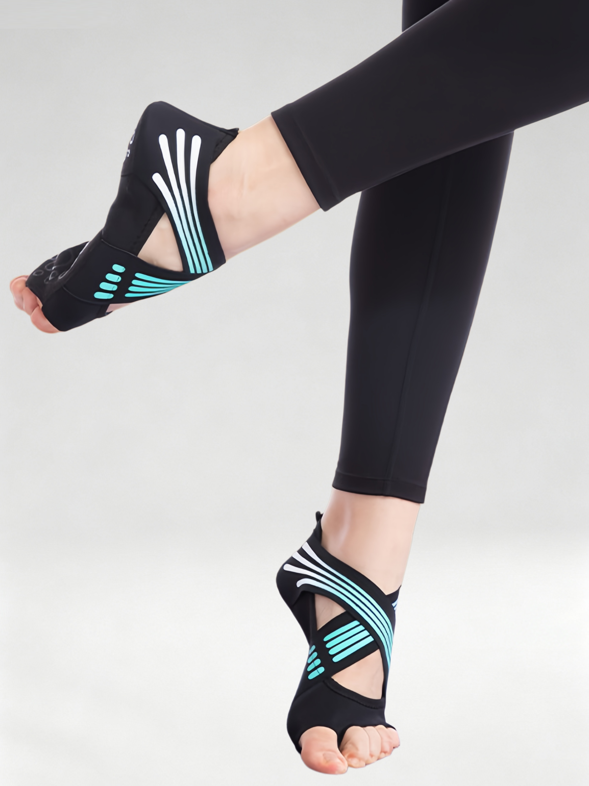 Flexvibe Women Open‑Toe Silicone Non‑Slip Yoga Socks, Breathable Summer Foot Covers for Indoor Pilates Workouts