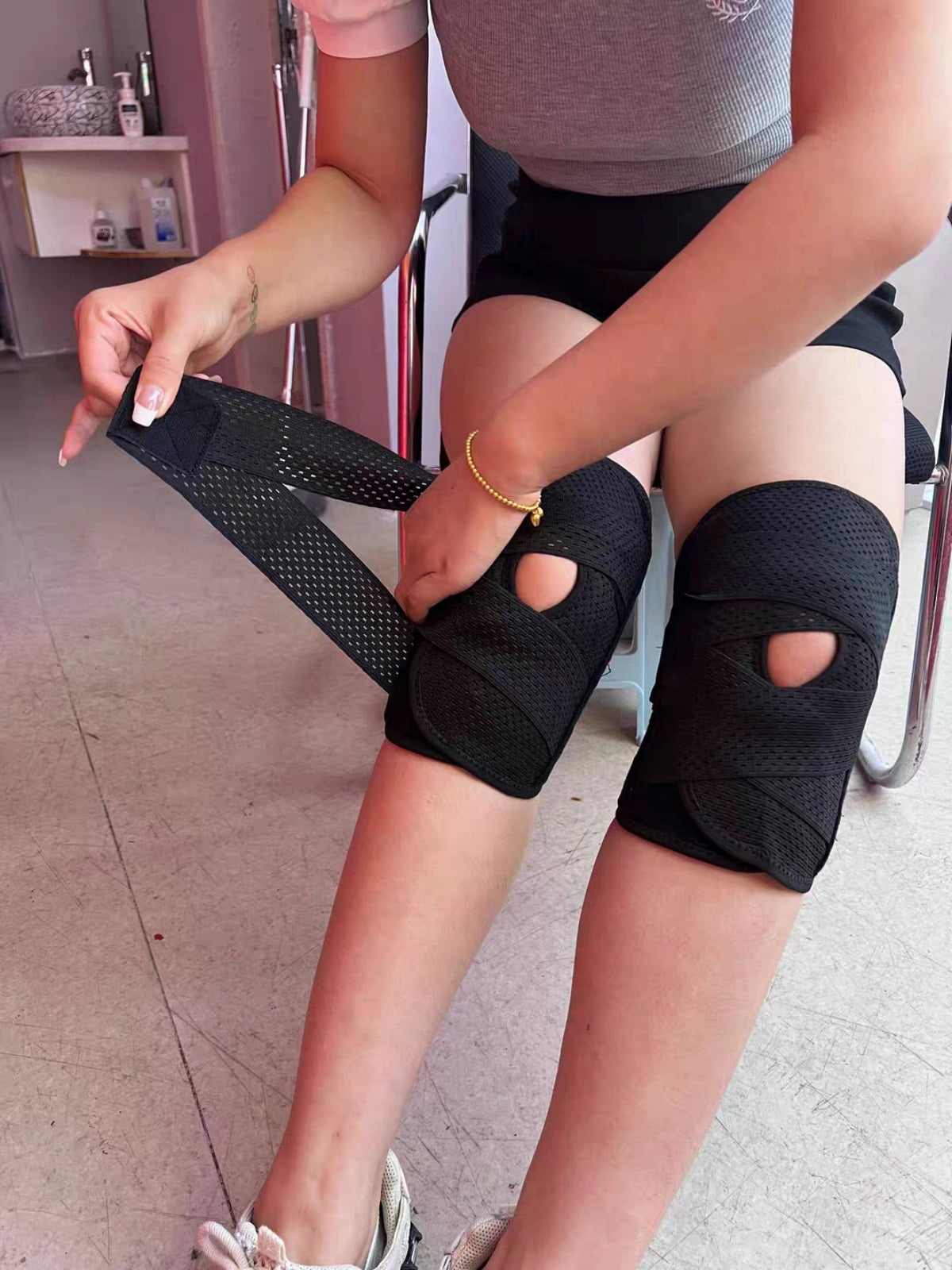 Flexvibe Thin Breathable Silicone Knee Brace for Men Women Meniscus Protection Injury Recovery