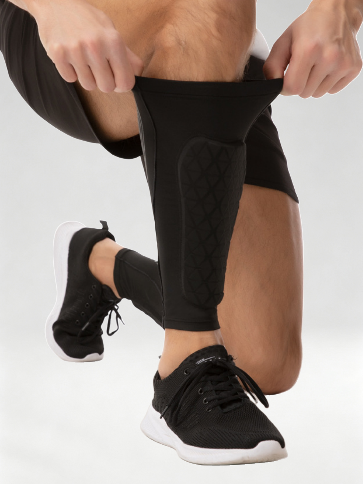 Flexvibe Honeycomb Anti‑Collision Shin Guard Breathable Non‑Slip Reflective for Football Running