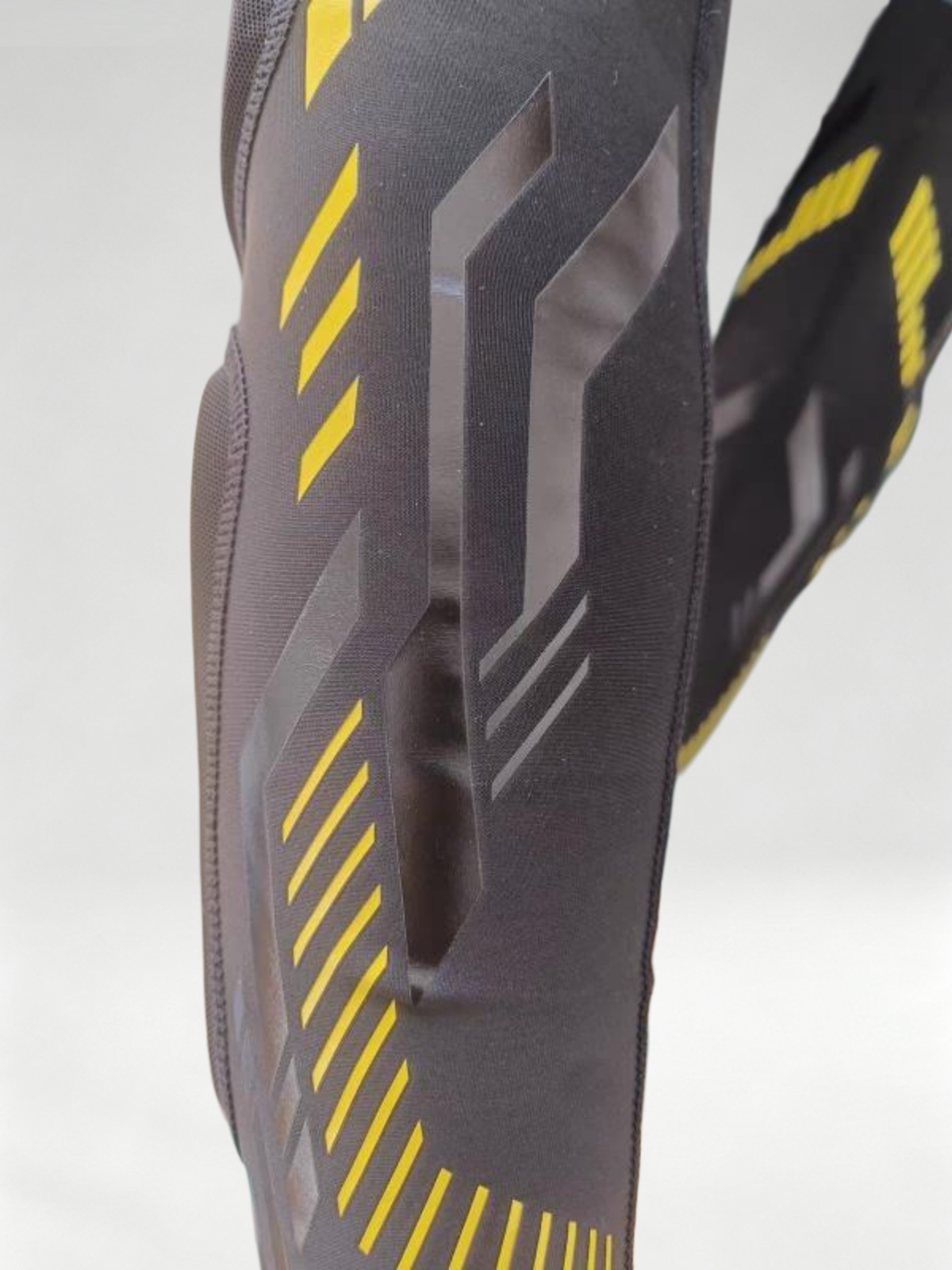 Flexvibe Honeycomb Anti‑Collision Knee Sleeve Non‑Slip Patella Protector for Basketball Running Cycling