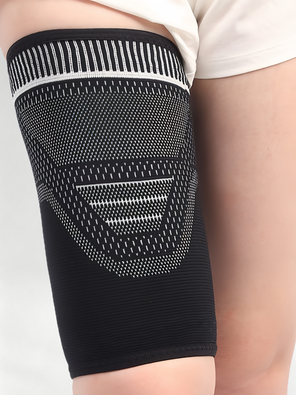 Flexvibe Knitted Compression Thigh Sleeve for Men Women, Sports Support for Running Basketball Muay Thai Equestrian