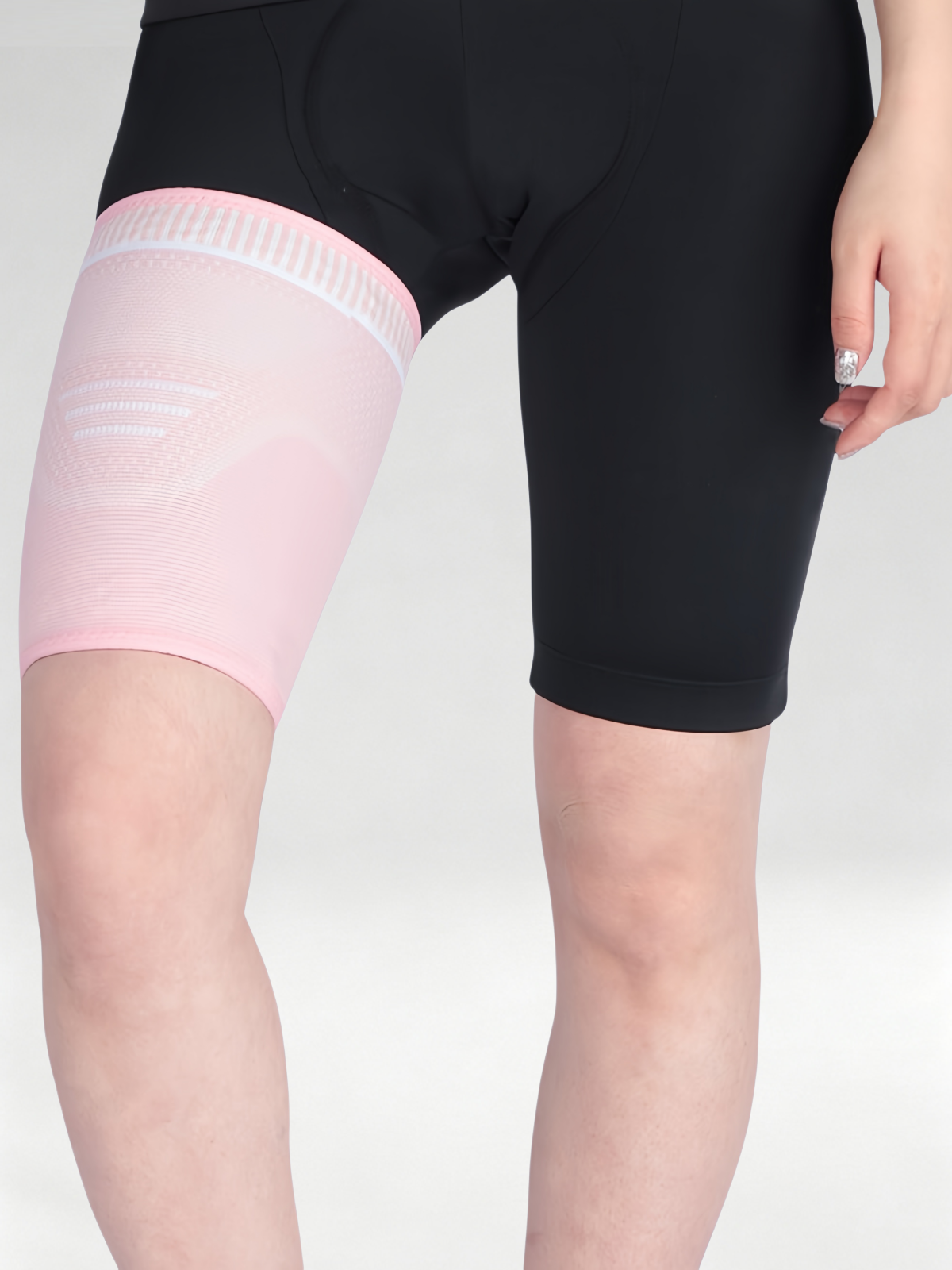 Flexvibe Knitted Compression Thigh Sleeve for Men Women, Sports Support for Running Basketball Muay Thai Equestrian